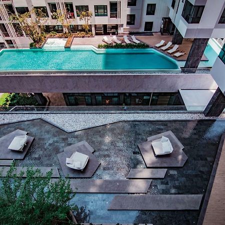 The Base Central Pattaya By Pattaya Holiday Exterior photo