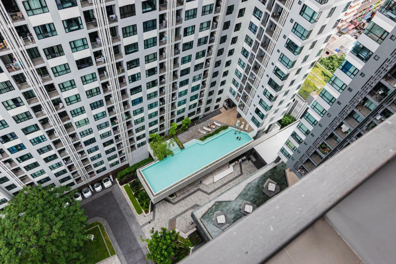 The Base Central Pattaya By Pattaya Holiday Exterior photo